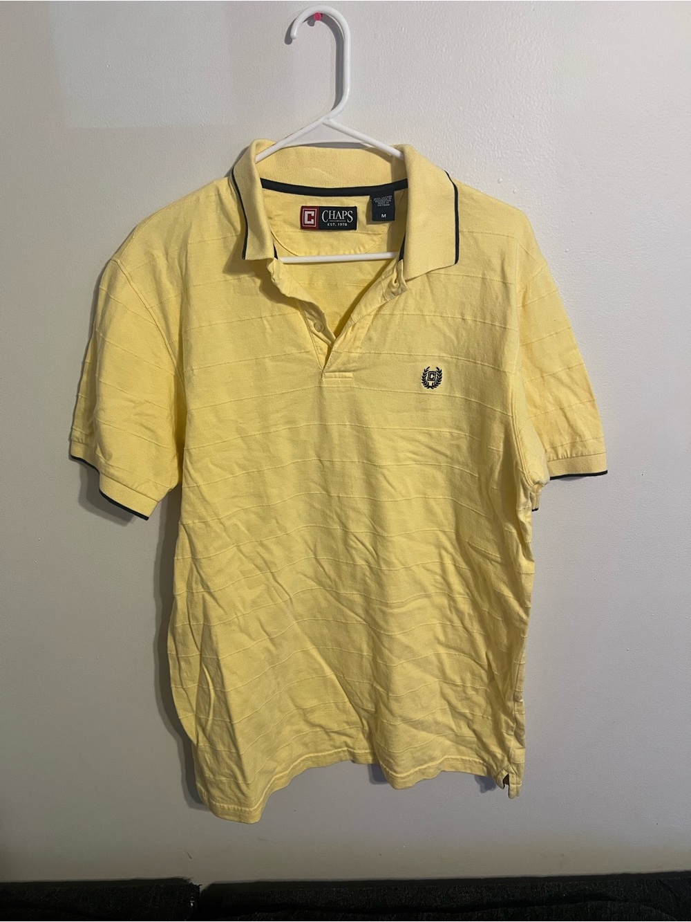 Chaps Men's Polo Shirt Size Medium Yellow Short Sleeve Collared Quarter Button